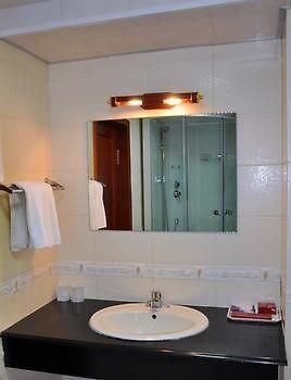 Dongfang Hotel 哈尔滨 外观 照片